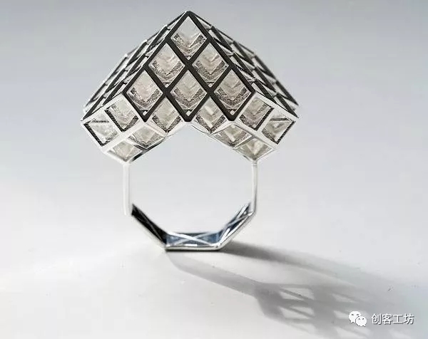 3D打印机制造钻石戒指