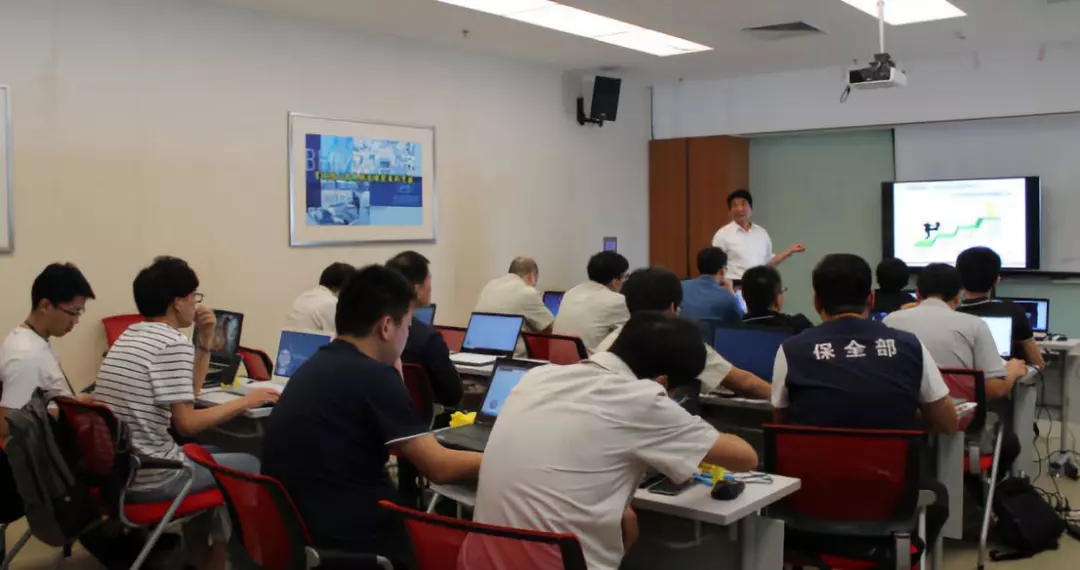 考核3D打印机选手的职业能力