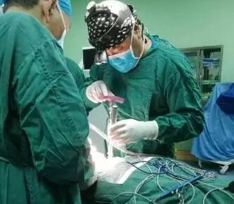 郑州市骨科医院成功开展河南省首例3D打印人工椎体植入术