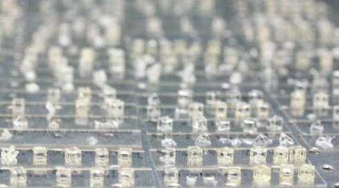 激光全息图可在几秒钟内创建出3D打印物体