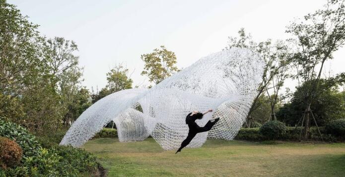 上海惊现6米高3D打印艺术建筑“落云亭”