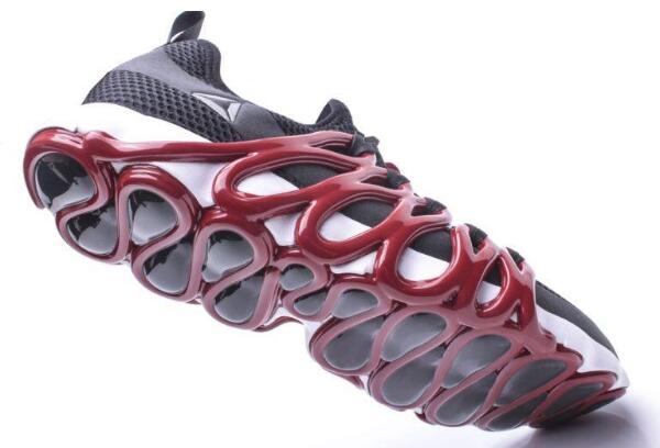 巴斯夫和Reebok将合作发布更多3D打印“液体鞋”