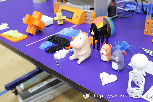 创想三维：3D打印机在家庭和学校教育的应用前景
