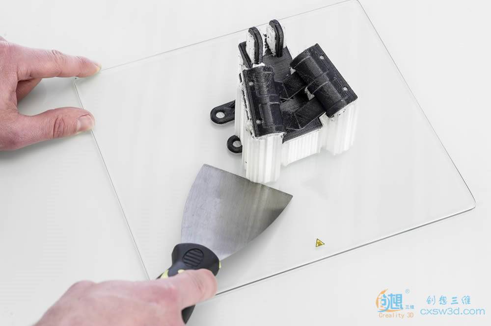 创想三维：3D打印机玻璃热床板的优点和选用指南