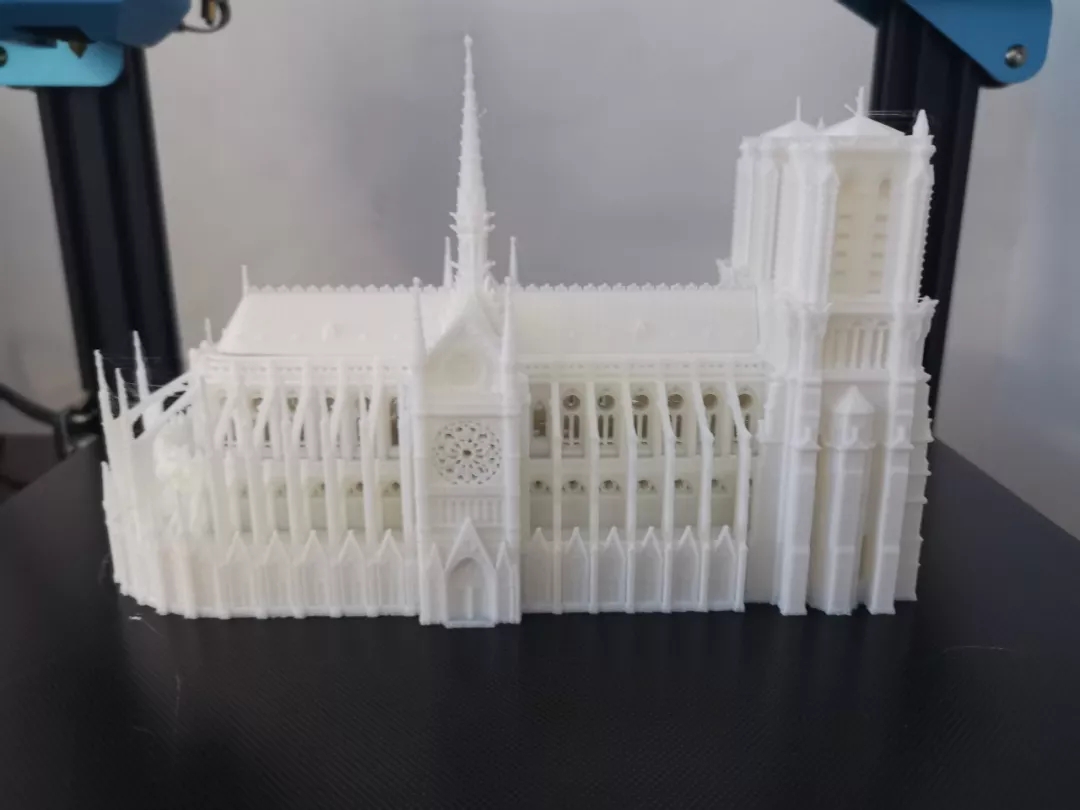 3D打印机建模巴黎圣母院