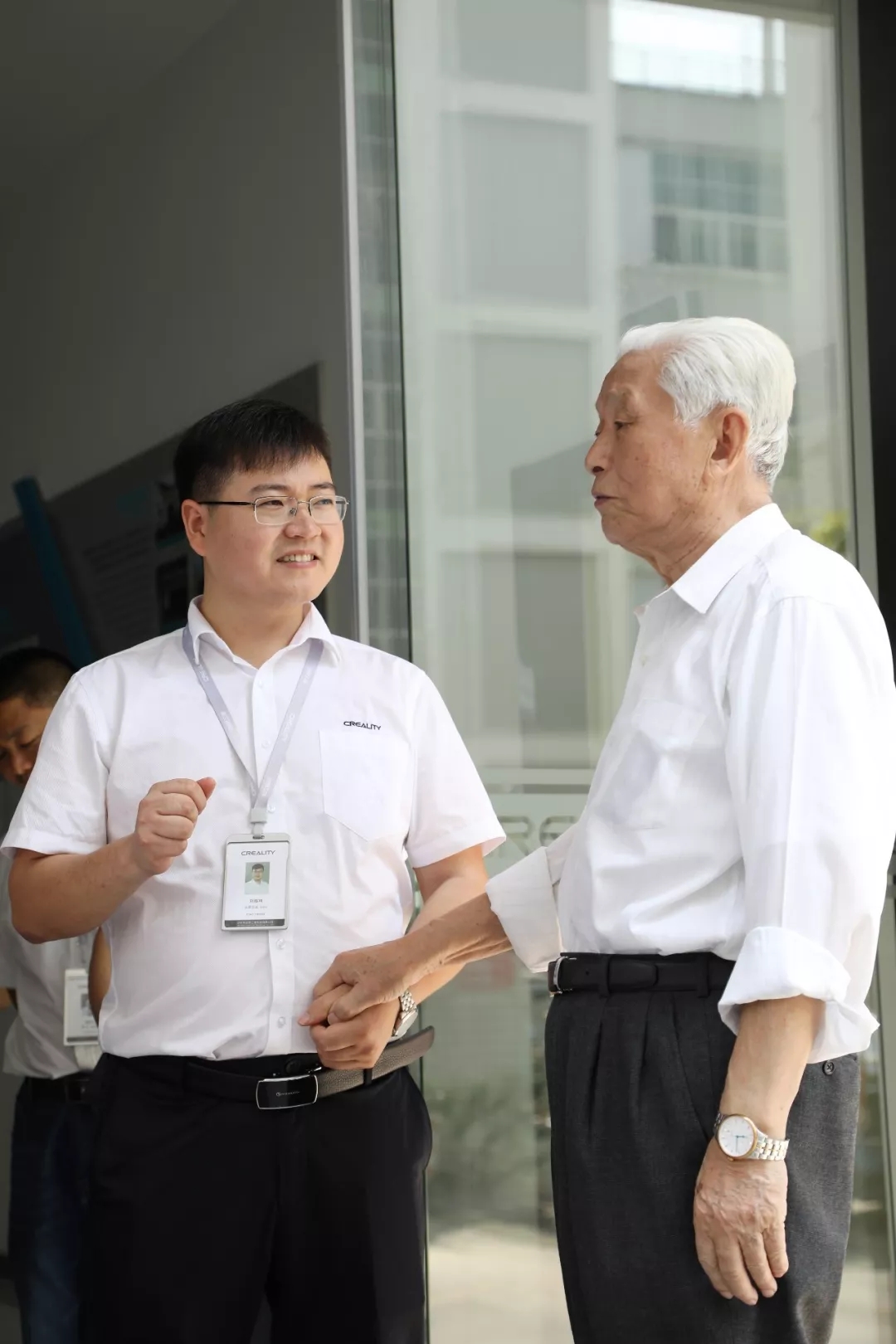 右一：原航空航天工业部部长林宗棠 关心3D打印机行业发展的困难与瓶颈
