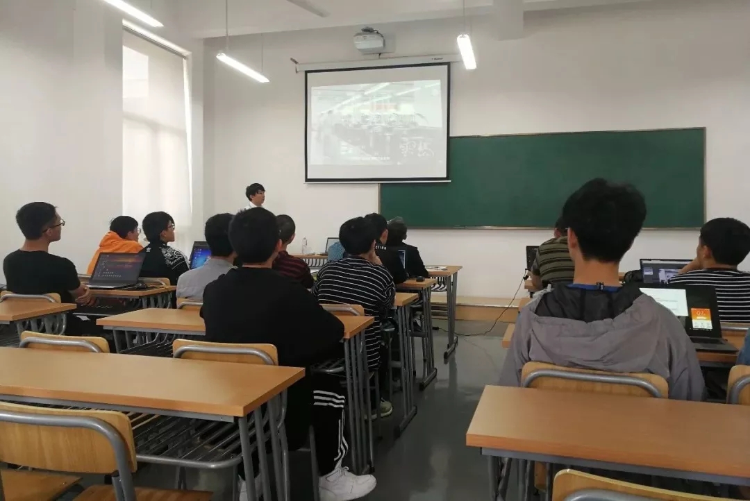 创想三维3D打印机提供系统性全程培训