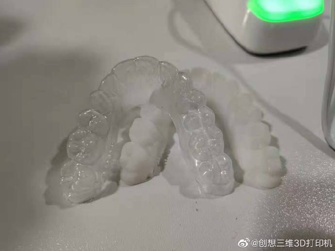 3D打印机打印义齿