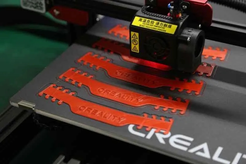 3D口罩扣打印现场 3D口罩扣打印现场