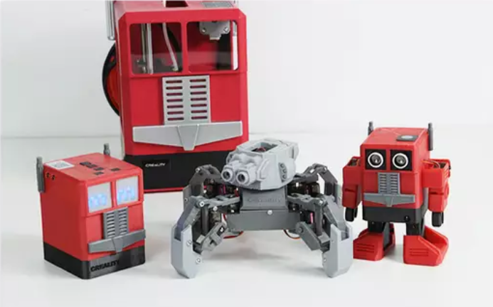 3D打印机打印玩具机器人